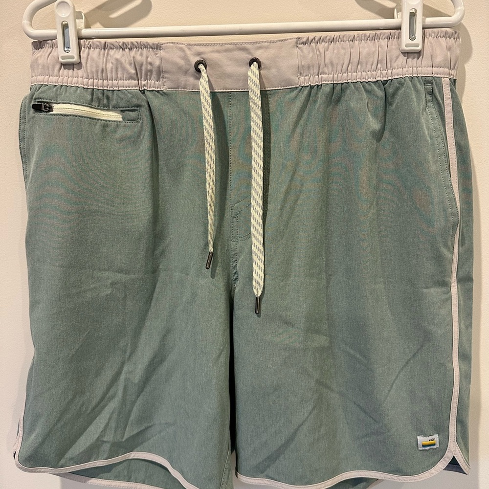 Vuori Athletic Shorts in Light Green and Gray